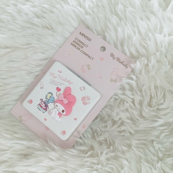 Sanrio My Melody Compact Mirror - Picture 2 of 4